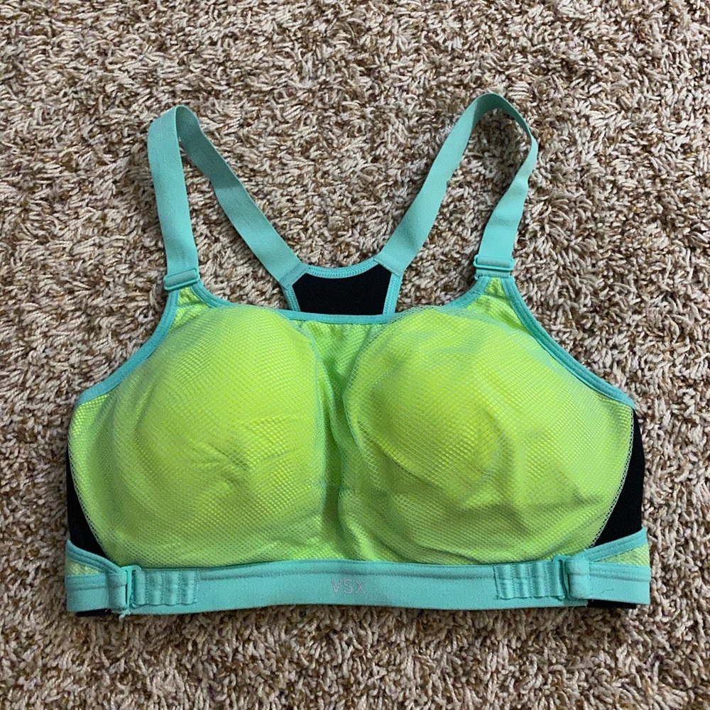 Victoria’s Secret VSX sports bra size 36C